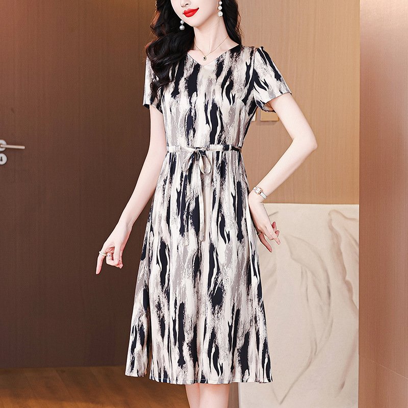 Chinese-style Ink-printed Age-reducing Skirt - Image 2